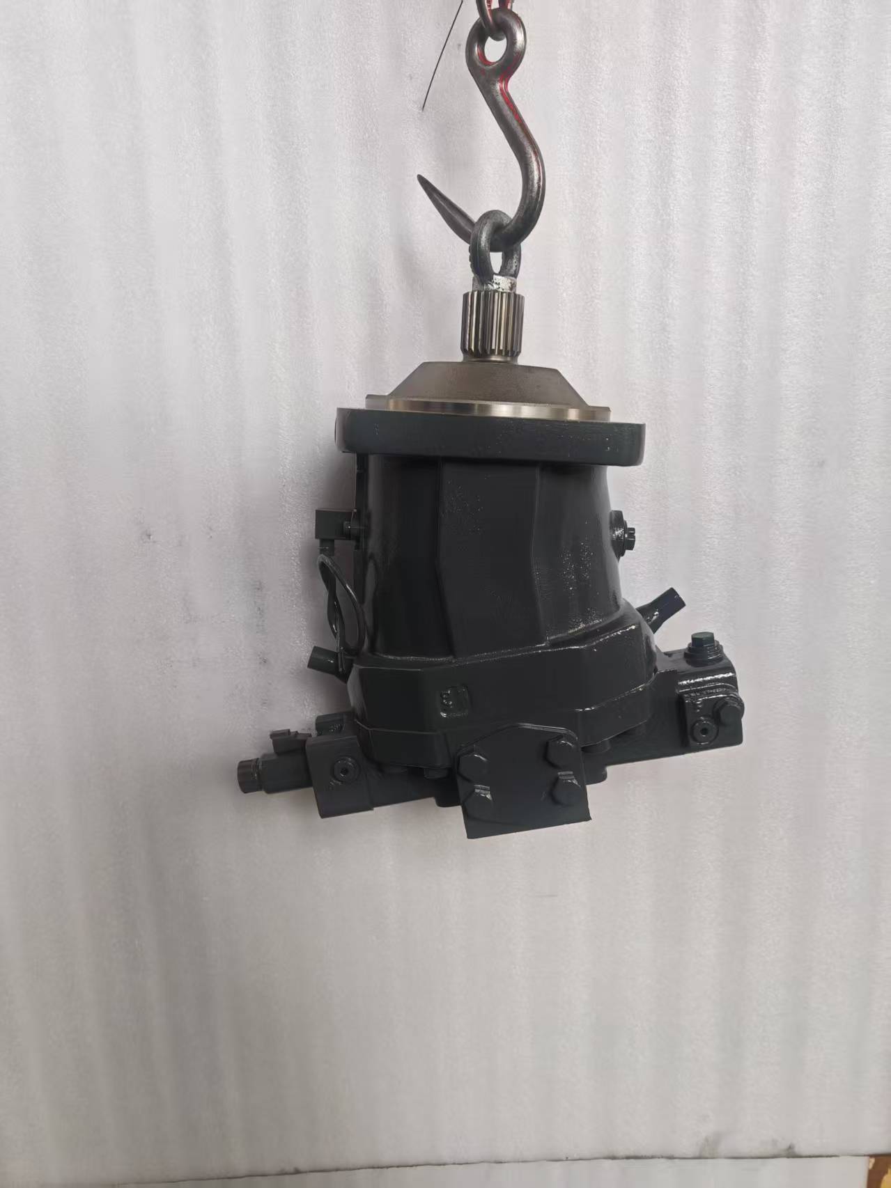 Bosch Rexroth R992001610 AA6VM160HD2/63W-VSD520B High-Performance Hydraulic Axial Piston Motor - Image 2