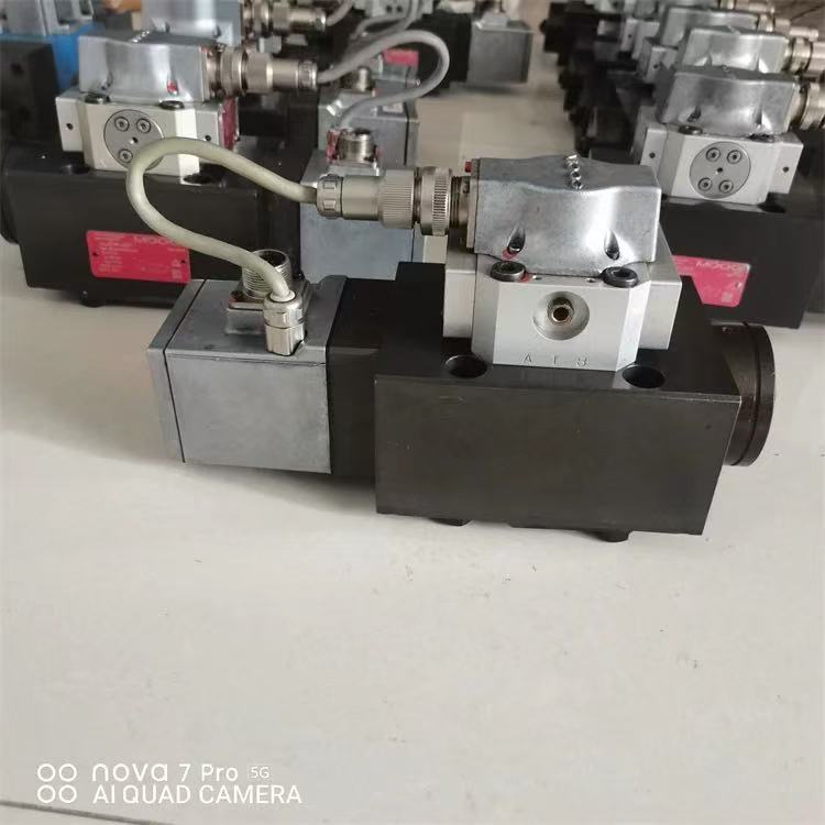 Valve service REF. MOOG D791-5055 S10JOQO5USB0-P - Image 2