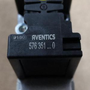 5763510220 # Aventics // 安沃驰，气动阀