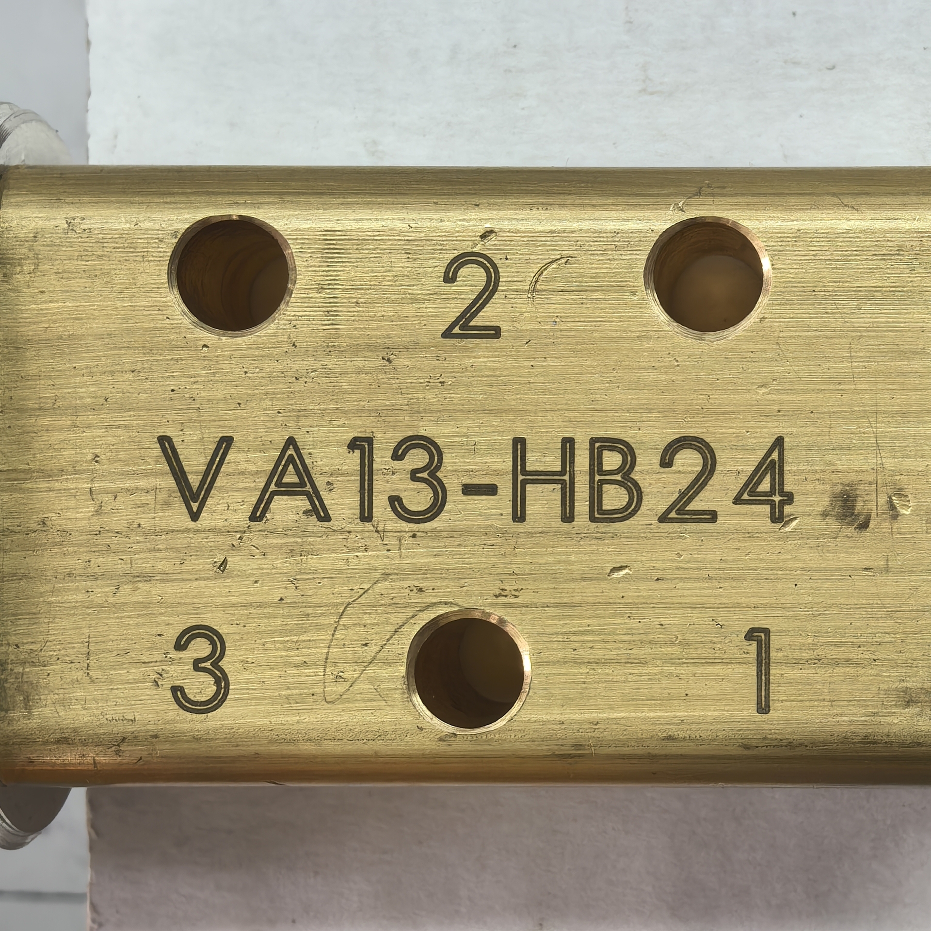 VA13-HB24 Parker Pneumatic Valve