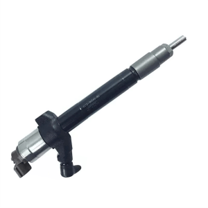 095000-5840/095000-6631 Fuel Injector for Komatsu Truck & Excavator Engine