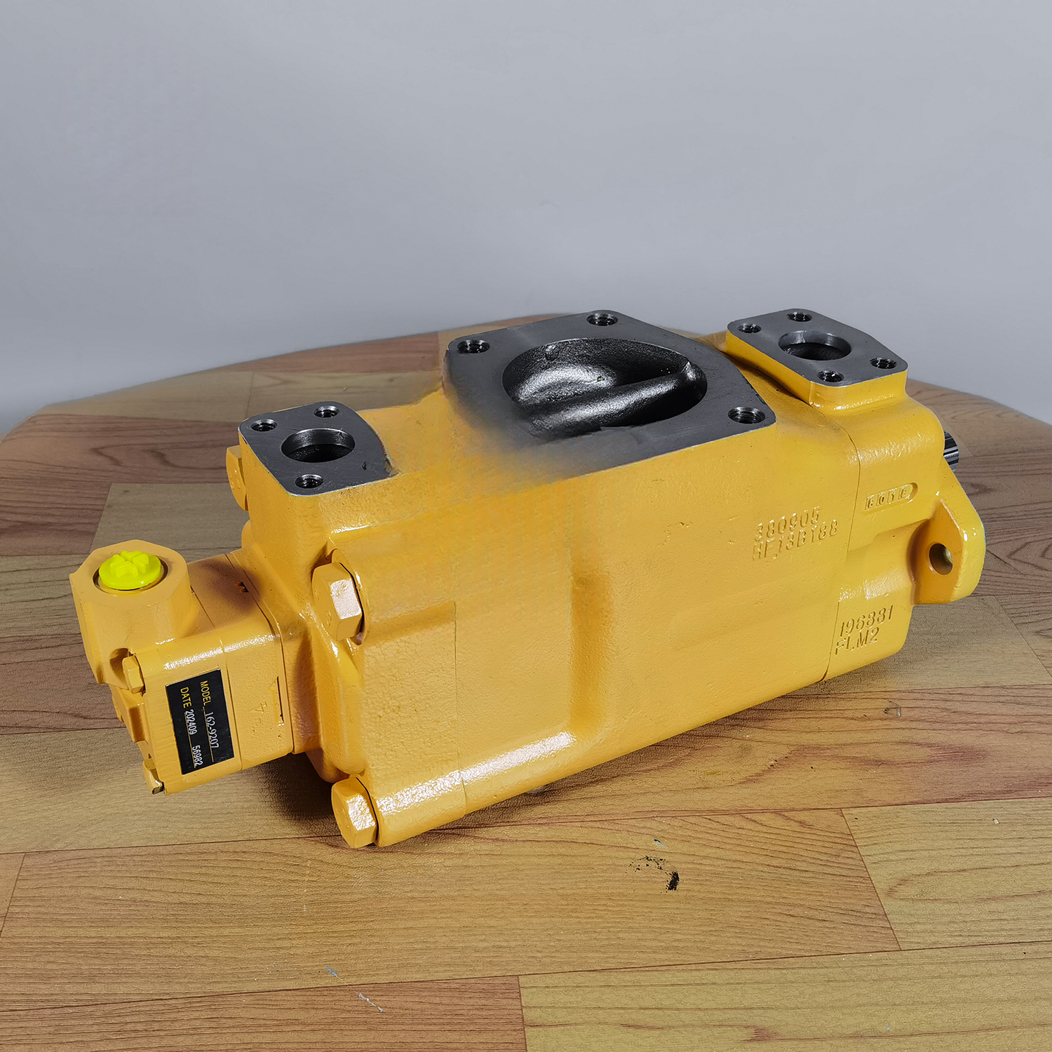 Caterpillar R1300 R1300G hydraulic pump 1629207 Vane pump - Marginal ...