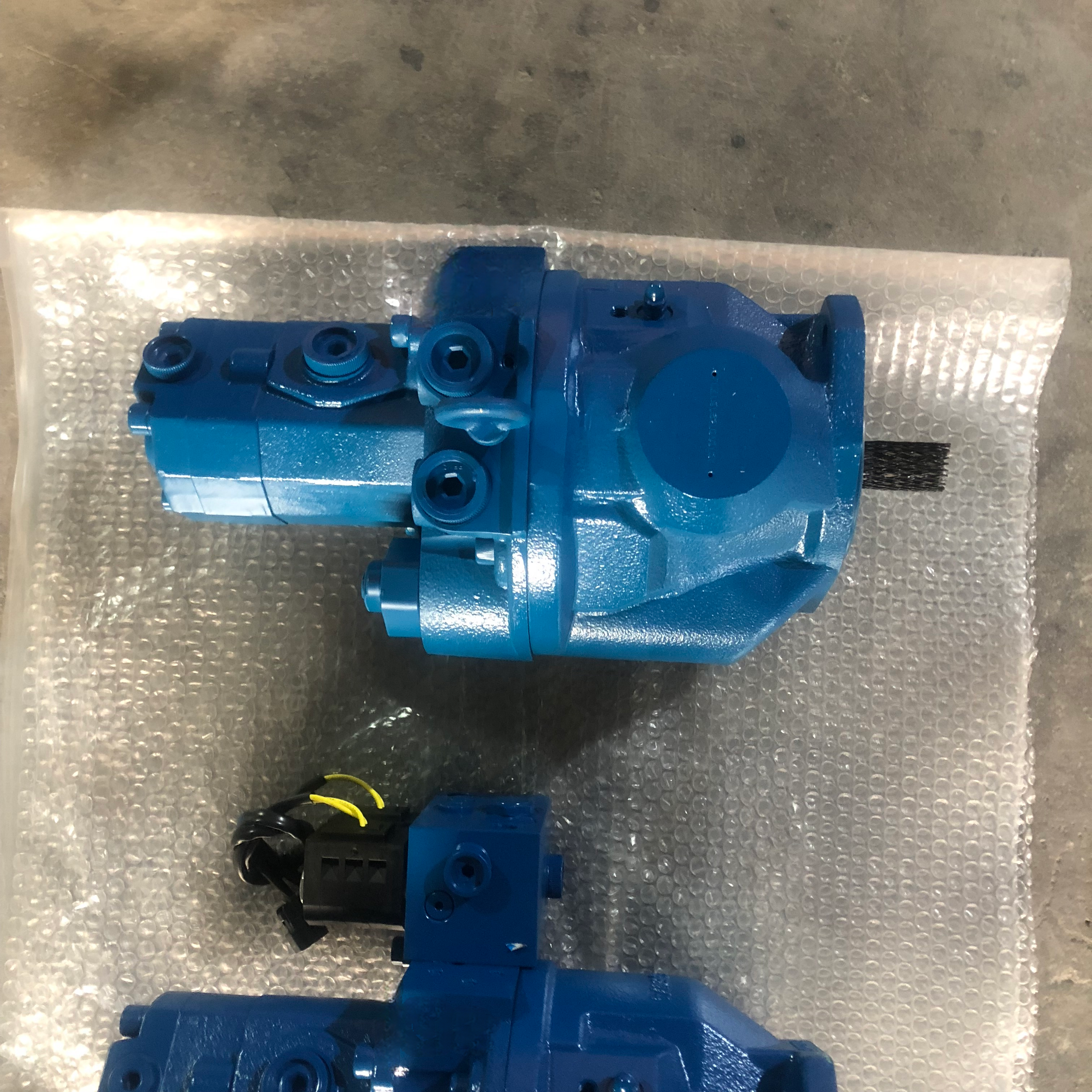 Doosan DH80 Hydraulic Pump F5VP2D28 Main Pump