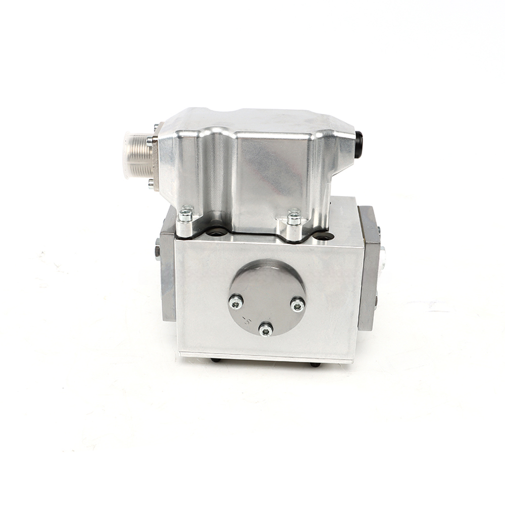 Servo Valve MOOG G631-3806b H40JOFM4VBR - Image 2